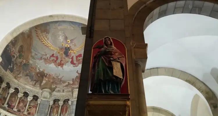 Sainte Olive de Palerme dans le ciel de la cathédrale de Tunis