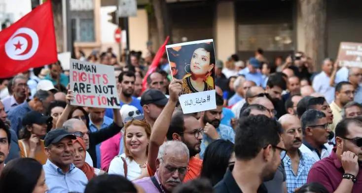 Manifestation pour les droits et les libertés à Tunis