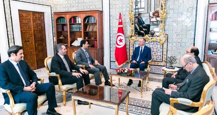 Tunisie - Investissements : Kamel Maddouri reçoit le vice-président du conseil d'administration du groupe Ooredoo