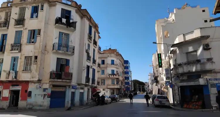 Tunisie - Snapshot : Cette rue où tout penche et s'enfonce