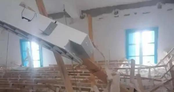 Tunisie : Un plafond s’effondre au lycée de Thibar, les infrastructures scolaires sous tension