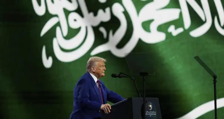Trump annonce la levée des sanctions américaines contre la Syrie depuis Riyadh