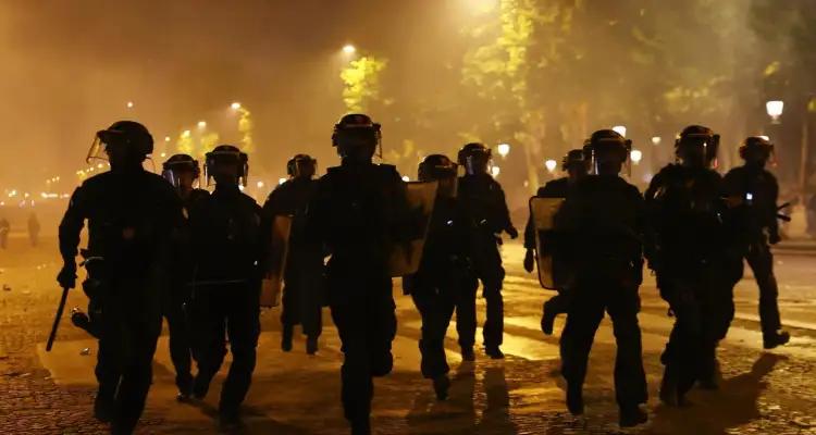 PSG-Inter : Deux morts, près de 560 interpellations et 700 incendies après une finale historique