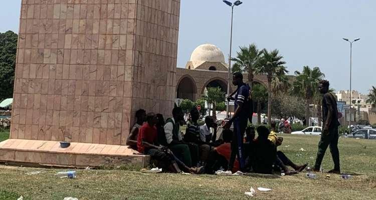 Sfax : évacuation des migrants irréguliers de la Place « R’bat Lemdina »