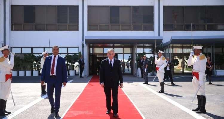 Ahmed Hachani entame une visite de travail en Algérie