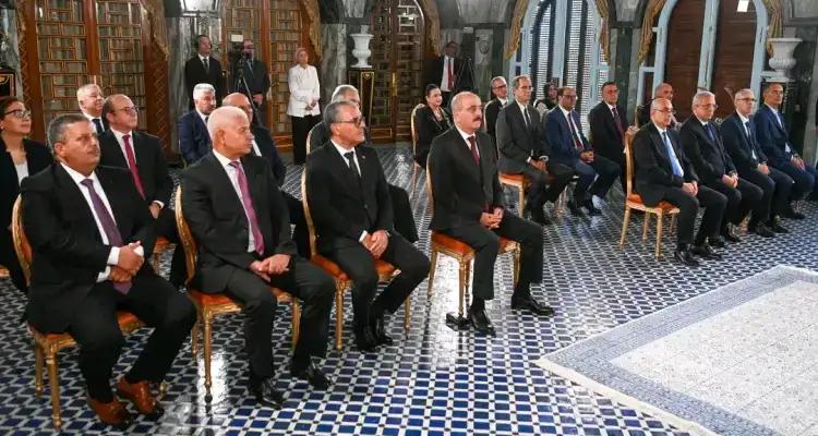 Tunisie : Quels ministres restent en poste après le remaniement ?