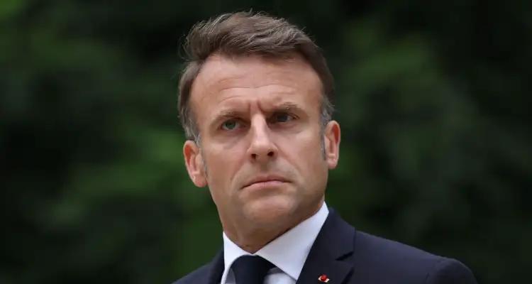 Macron condamne les frappes israéliennes sur les Casques bleus au Liban