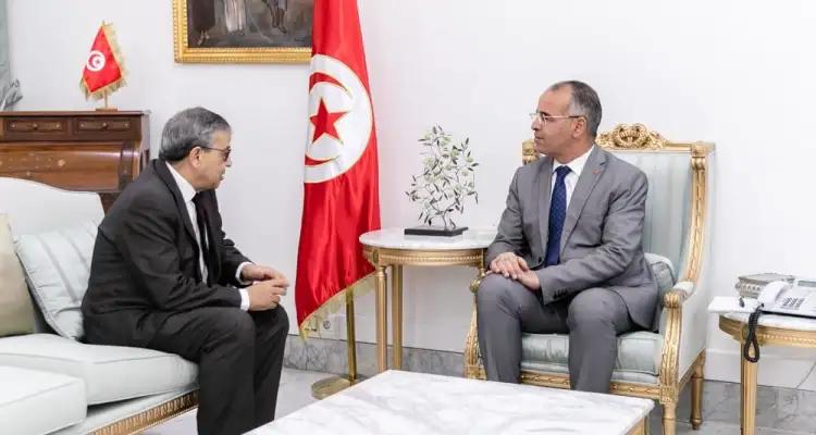 Tunisie : Kamel Maddouri reçoit le gouverneur de la Banque centrale