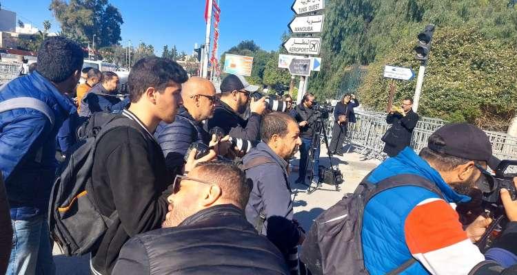 نقابة الصحفيين تلوح بالتصعيد إذا استمر قرار منع وسائل الإعلام من تغطية جلسة البرلمان