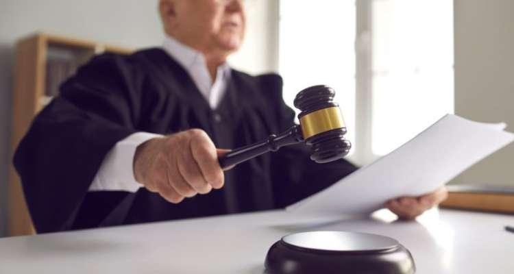 8 أشهر سجن وخطية مالية ضد عضو سابق بهيئة الانتخابات
