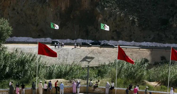 الجزائر تفرض التأشيرة على الحاملين لجواز سفر مغربي