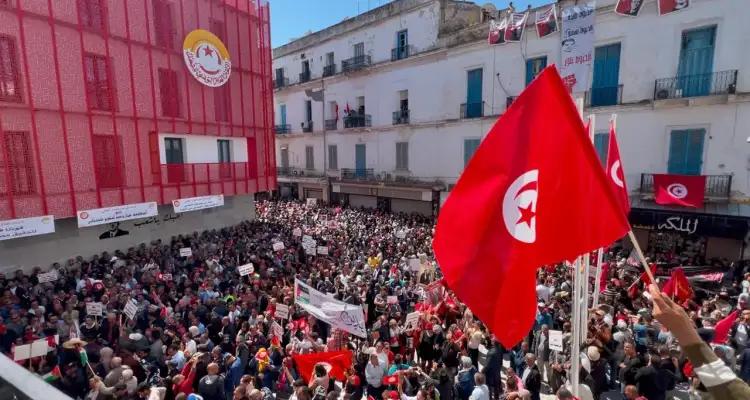 تونس: 4 مسيرات .. والكل يغني على ليلاه