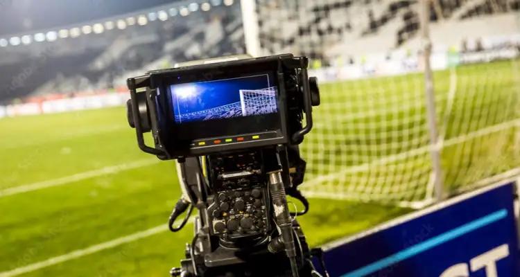 الرابطة الأولى (الجولة 29) : البرنامج والتحكيم والنقل التلفزي