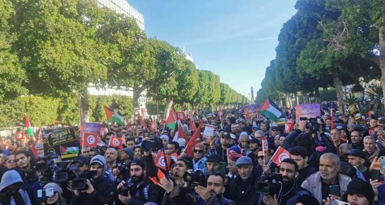 Fête de la Révolution : Le Front de Salut manifeste à Tunis