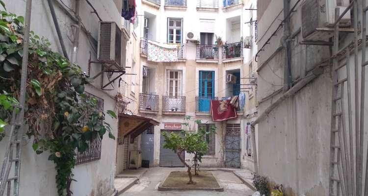 Coup de gueule pour un immeuble qui mériterait mieux