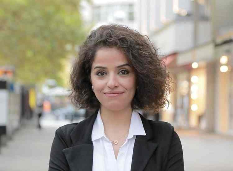 محكمة الاستئناف العمالية الألمانية تُنصف صحفية فلسطينية أطردت بدعوى “مُعاداة السامية”