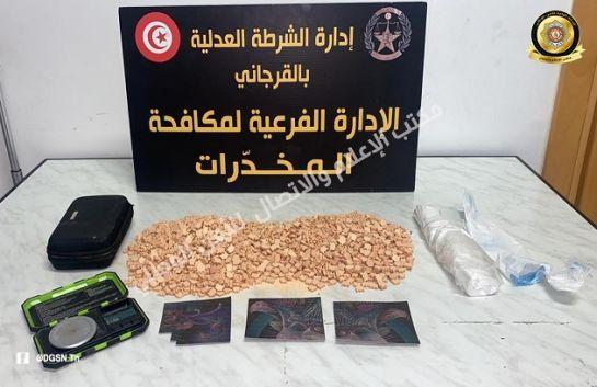 القبض على مروّجيْ مخدرات بالأحياء الرّاقية والملاهي الليلية وحجز 3500 قرص مخدر