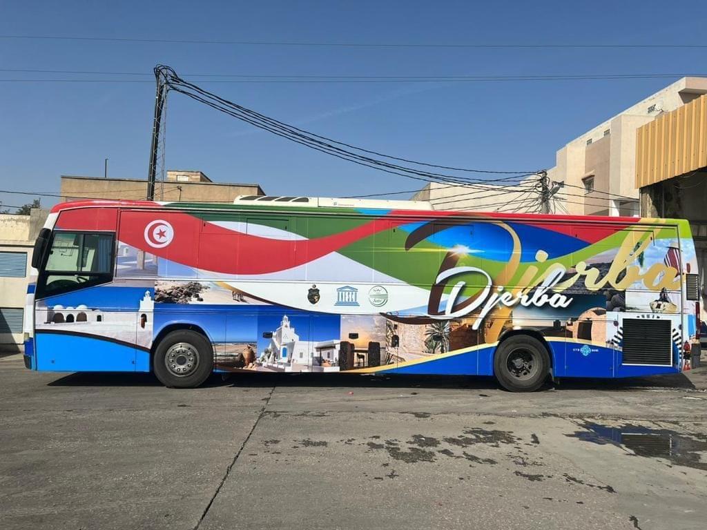 حافلات الشركة الوطنية للنقل بين المدن تكتسي حلة “جربية”