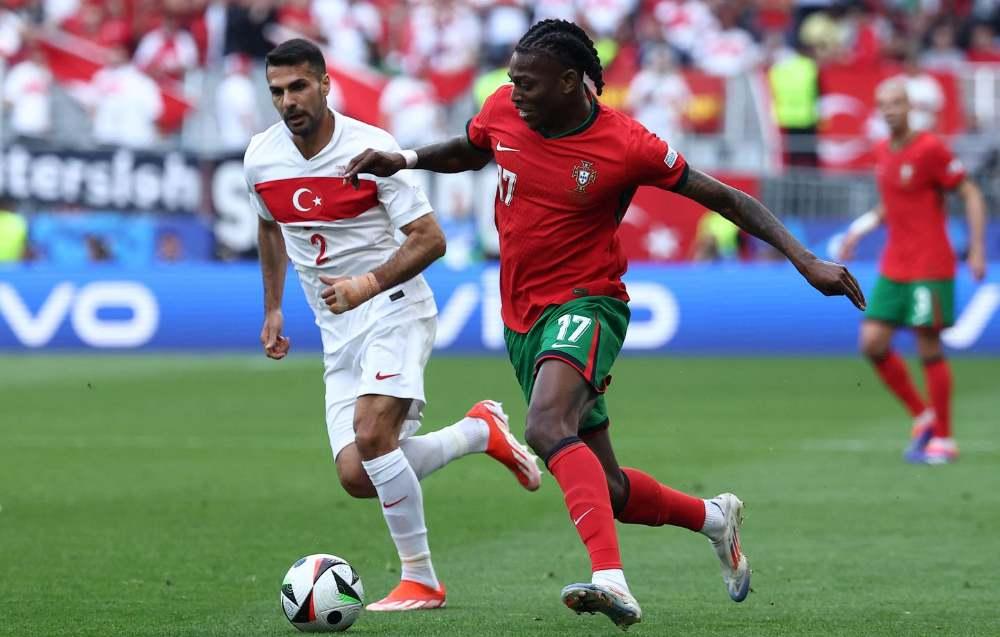 البرتغال تتأهل إلى ثمن نهائي اليورو