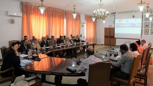 جلسة عمل لمتابعة تقدّم انجاز مشاريع الإدارة العامة للجسور والطّرقات
