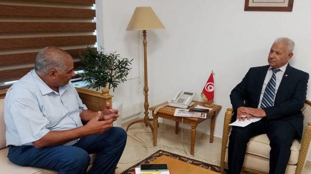 لطفي الرّياحي يدعو وزير التّجارة للإشراف على حملة ‘كان تحب تونس استهلك تونسي’