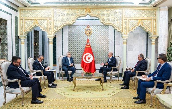 وزير الخارجية يتحادث مع سفيري رومانيا وإيران لدى تونس