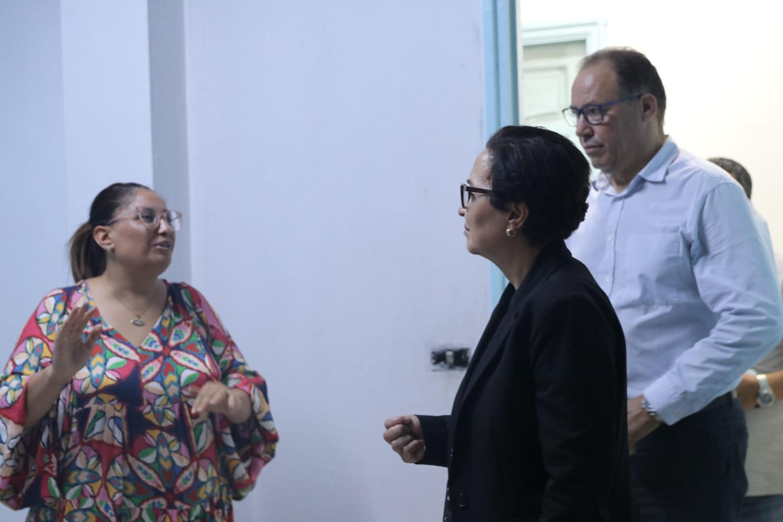 وزيرة الأسرة تؤدي زيارة تفقد ليلية للمركز المندمج للشباب والطفولة بحي الخضراء