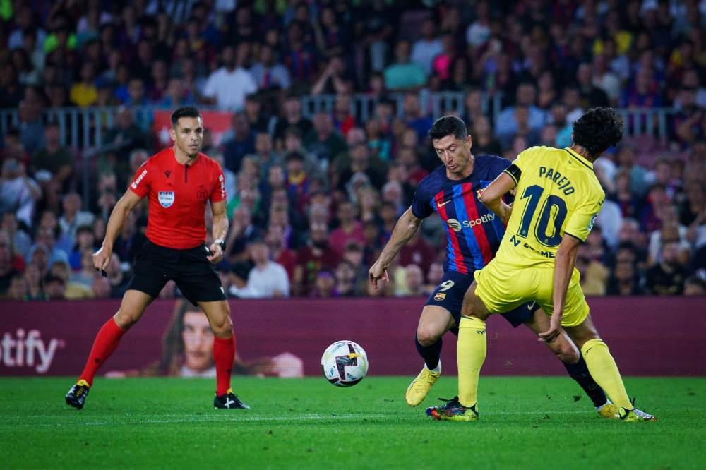 برشلونة يداوي جراحه الأوروبية بفوز كبير على حساب فياريال