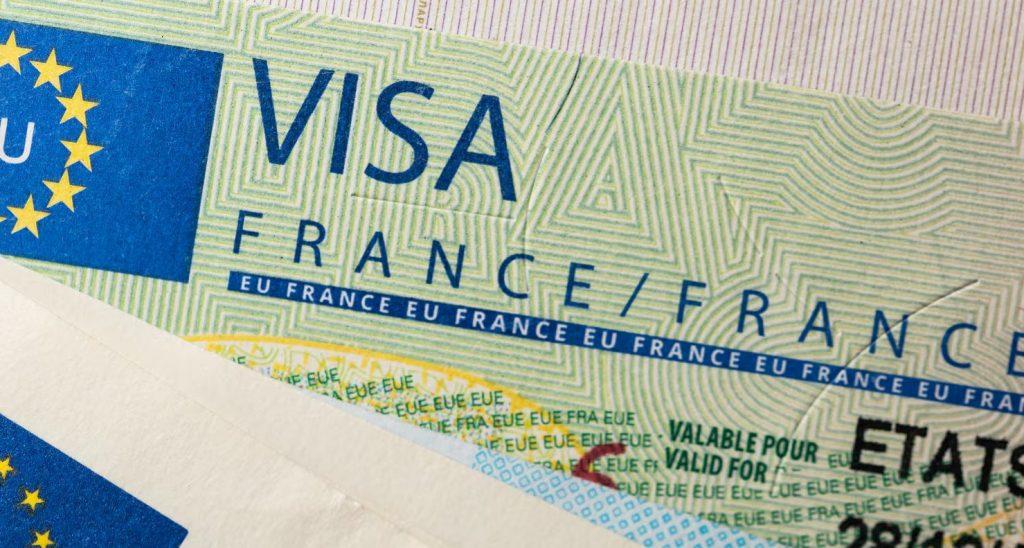 فرنسا تصدر تأشيرة جديدة تمنح الإقامة لمدة سنة قابلة للتجديد