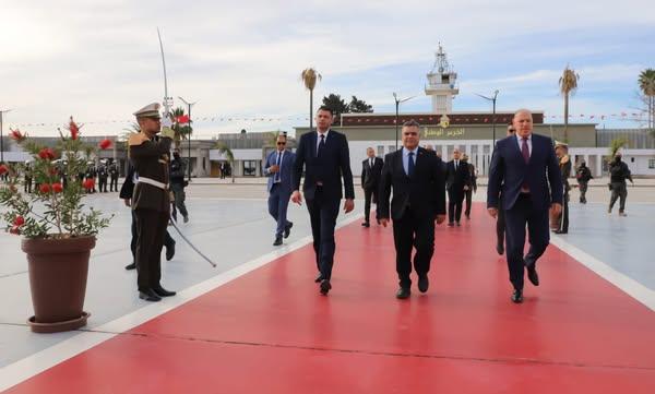 وزير الداخلية يضع إكليلا من الزّهور ترحما على أرواح شهداء الوطن من الأمن والحرس الوطنيّين