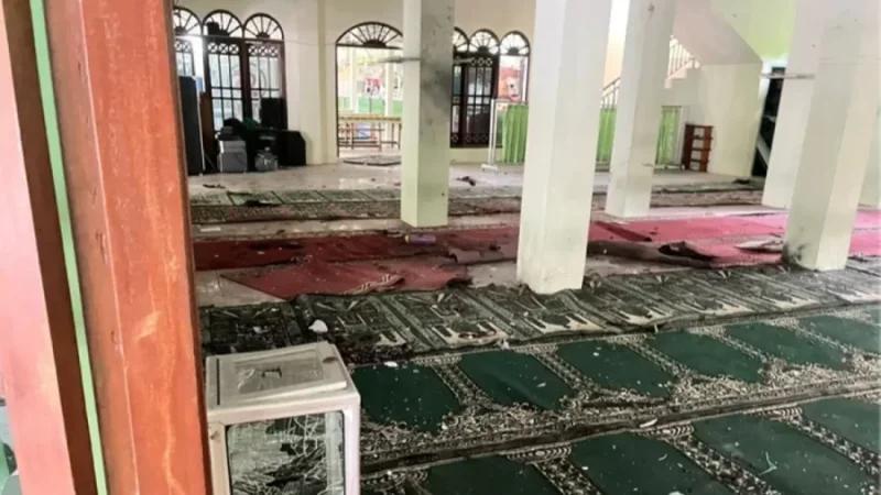 إصابة 54 شخصا في انفجار بمسجد في جاكرتا أثناء صلاة الجمعة