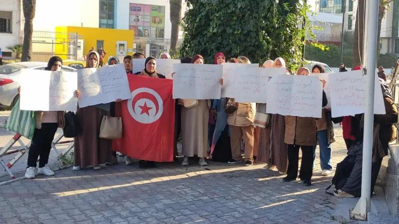 عاملات نظافة بالبريد: نعمل لسنوات بأجور لا تتجاوز 120 د