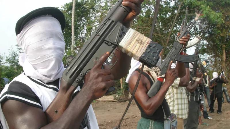 مسلحون يختطفون 25 تلميذة في شمال غرب نيجيريا