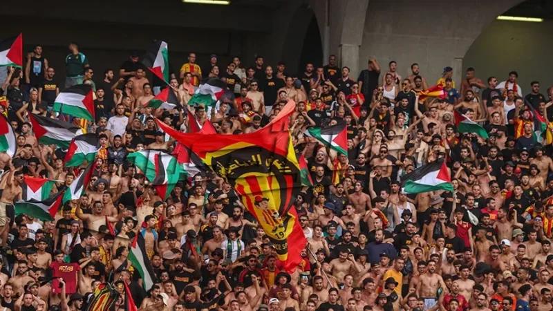 EST: 34 mille supporters face au Stade malien