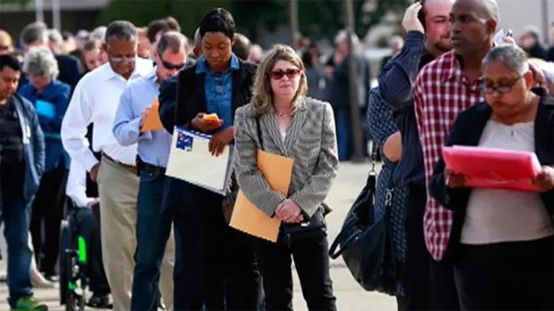 تراجع طلبات إعانة البطالة الأسبوعية في أمريكا