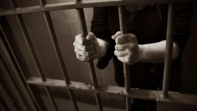 إيداع بالسجن لشاب دهس خاله بسيارته