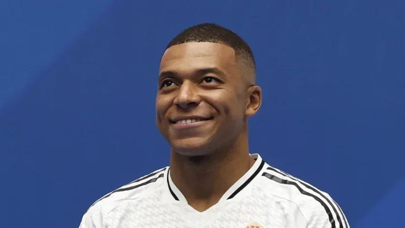 Le PSG sommé de verser 61 millions d'euros à Mbappé