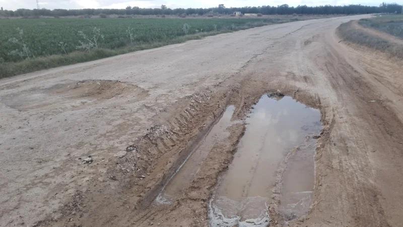 بوحجلة: تردّي مسلك بالحضاورية يعزل الأهالي ويعطّل النشاط الفلاحي