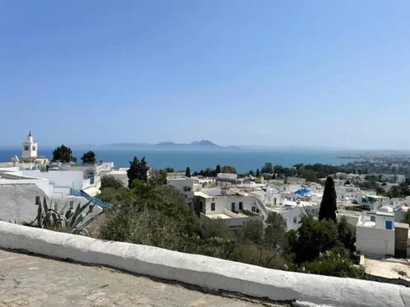 Sidi Bou Saïd : la colline glisse, la Protection civile alerte