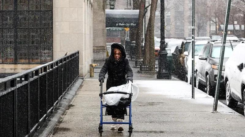 إعلان حالة الطوارئ في نيويورك وولايات أمريكية أخرى تحسبا لعاصفة ثلجية