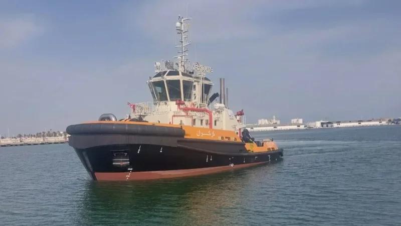 وصول آخر جرار بحري لميناء حلق الوادي ضمن صفقة شراء شملت 6 جرارات