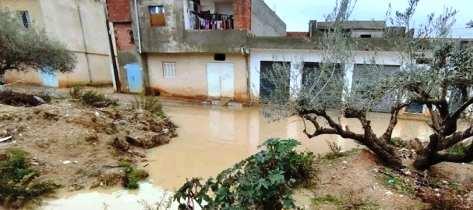 Tunisia – Mnihla: Pumping of rainwater from several houses