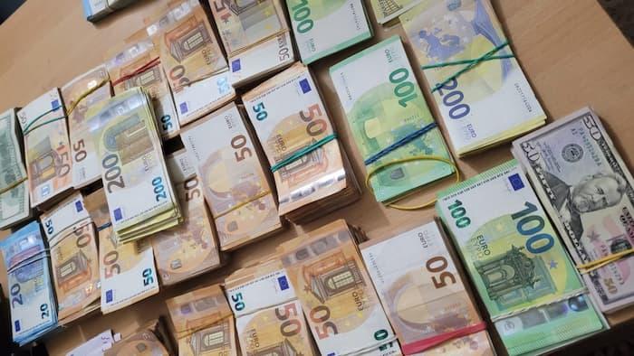 Tunisia-Customs: Seizure of currency and contraband products worth 980 thousand dinars