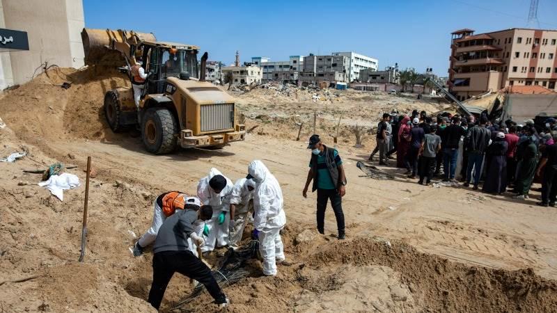 283 bodies  found in mass grave in G-a-z-a’s Nasser hospital