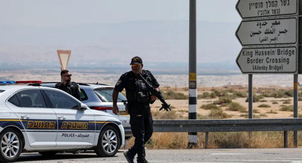 3 Israelis killed in shooting near Karameh border crossing with Jordan