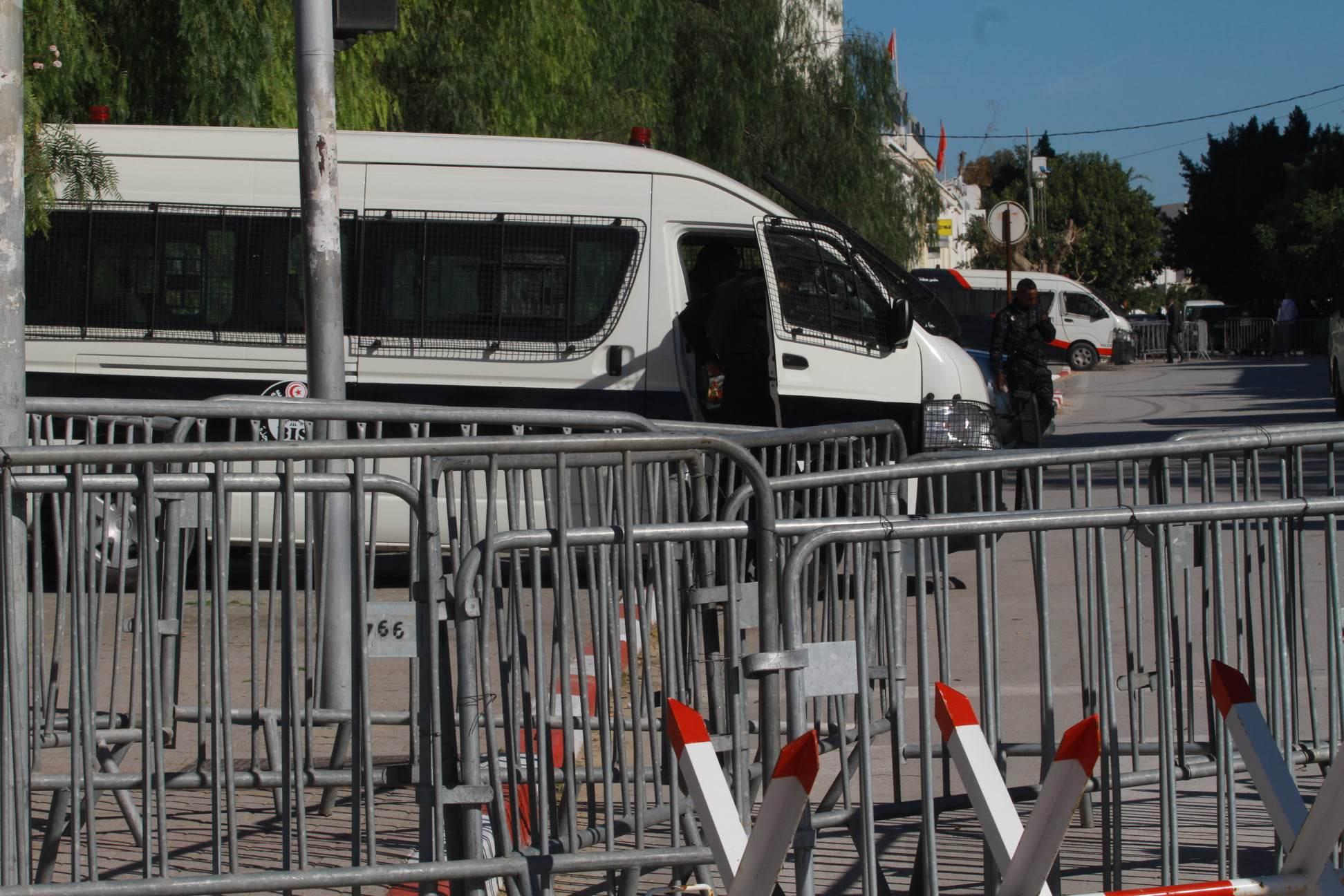 Un renfort sécuritaire déployé autour du siège du Parlement (Photos)
