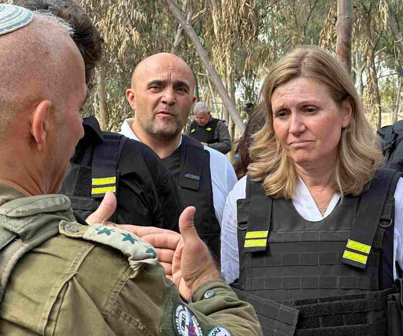 France : Mélenchon accuse la présidente du Parlement de “camper à Tel-Aviv pour encourager le...