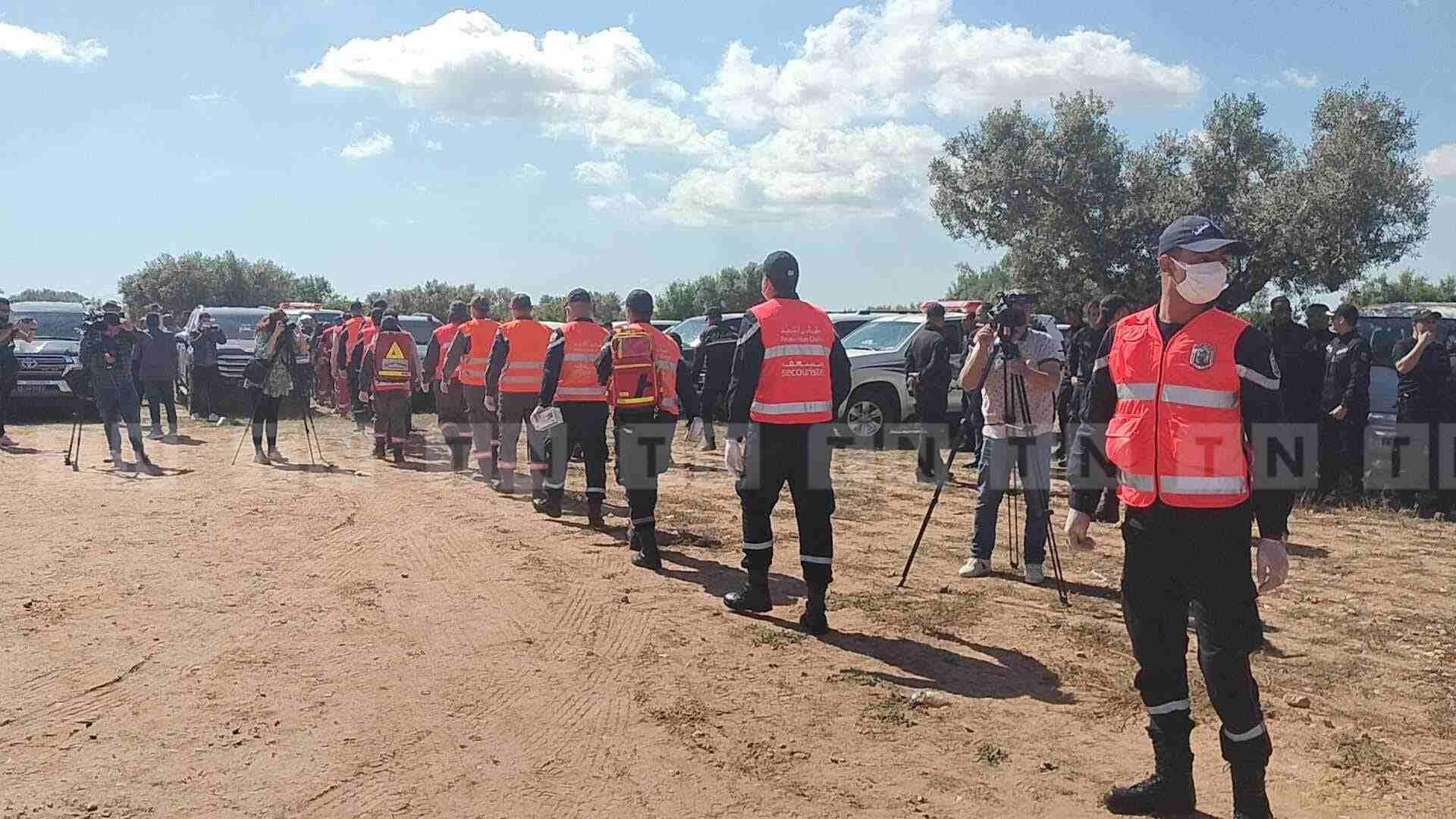 Retour en photos sur le démantèlement d’un camp abritant 2 500 migrants irréguliers à Sfax
