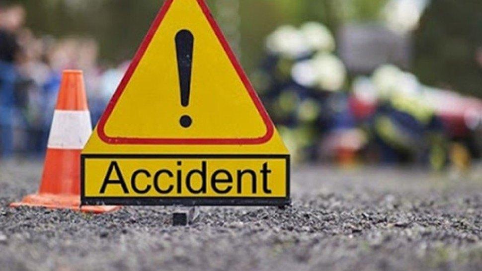 Béja : deux blessés dans une violente collision entre un bus et une voiture