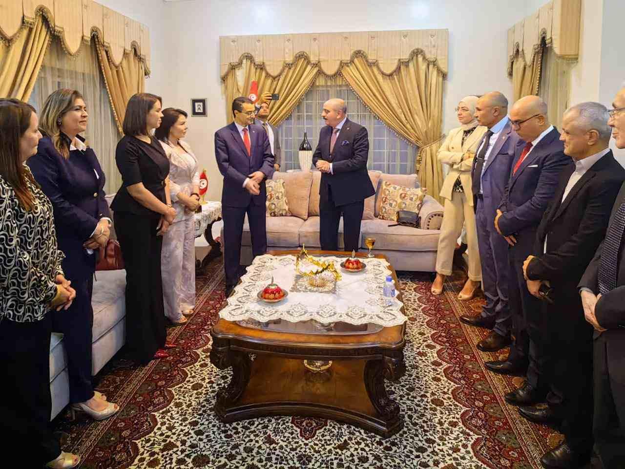 Écoute, dialogue et reconnaissance : Mohamed Ali Nafti auprès des Tunisiens du Qatar